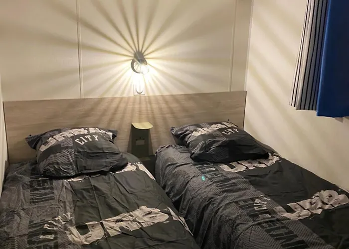 St Raphael- Mobile 3ch Clim -magnifique Vue Mer-ile D'or - Plages Et Piscine Dom wakacyjny Saint-Raphaël