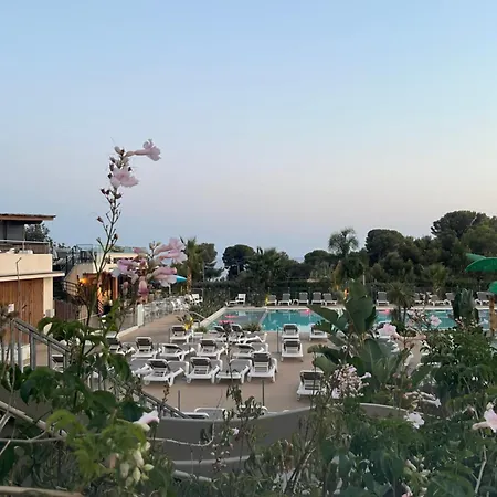 別荘 Mobil-home Premium Cote D'azur 4 Etoiles Saint-raphael Piscines Climatisation Vue Et Parking