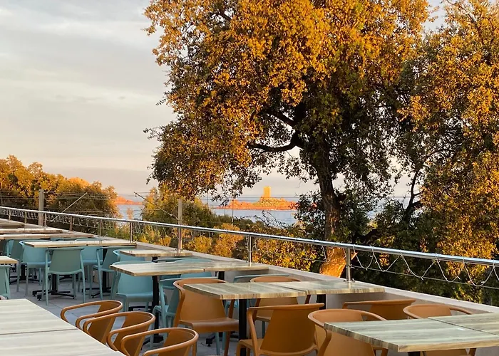 St Raphael- Mobile 3ch Clim -magnifique Vue Mer-ile D'or - Plages Et Piscine Holiday home *